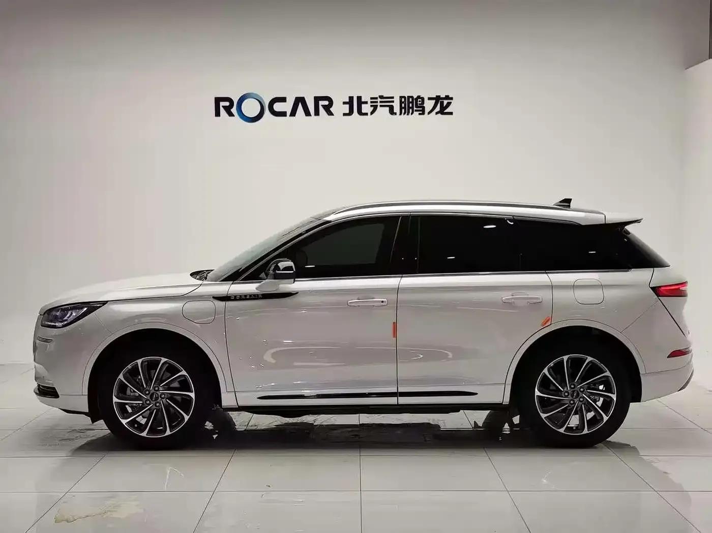 Adventurer New Energy 2021 PHEV 4WD e-Enjoy Edition — миниатюра 3
