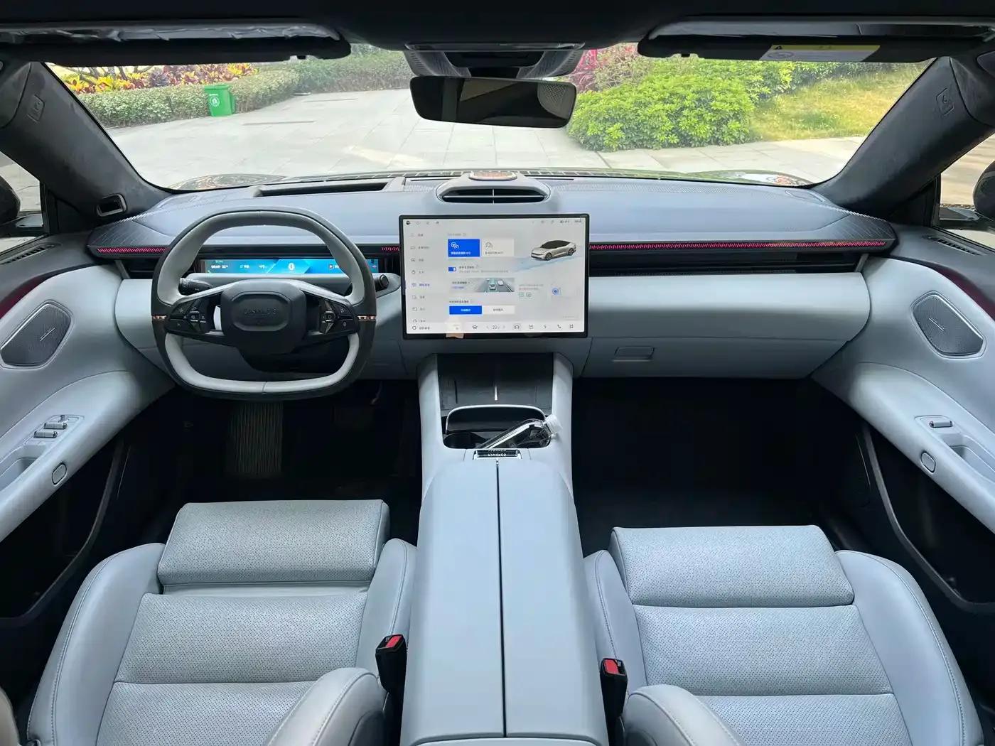 Lynk & Co Z10 2025 Model 95kWh 702km AWD Halo — миниатюра 12