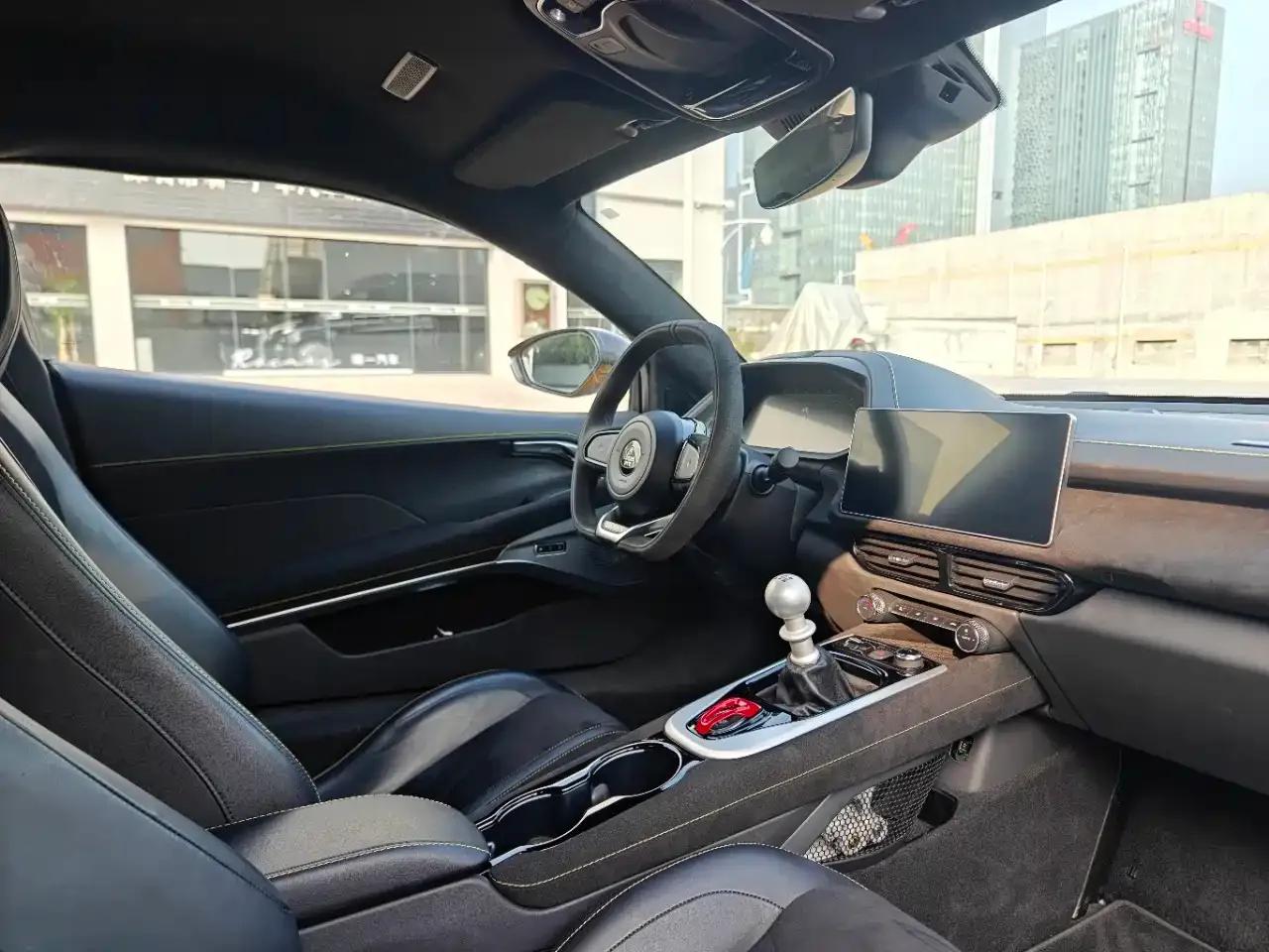 2022 EMIRA 3.5T V6 Manual First Edition — миниатюра 13