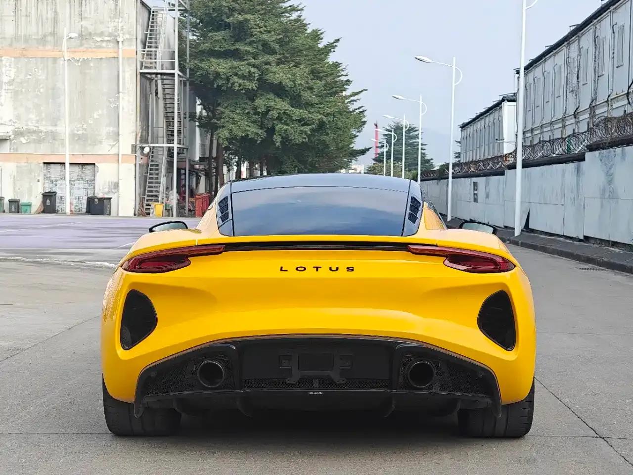 2022 EMIRA 3.5T V6 Manual First Edition — миниатюра 5