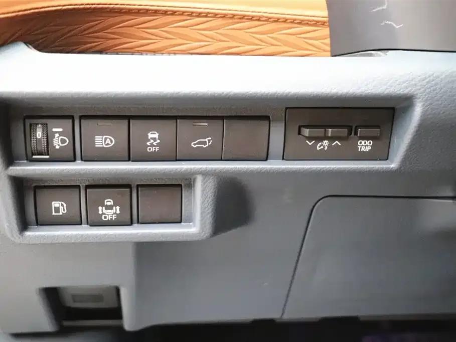 Lorinser High-Roof Tourer 2026 Model 2.5L — миниатюра 19