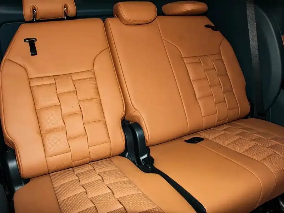 Lorinser Traveler 2026 High-Roof Touring Edition 2.5L High-Roof Touring Edition with Panoramic Sunroof — миниатюра 25