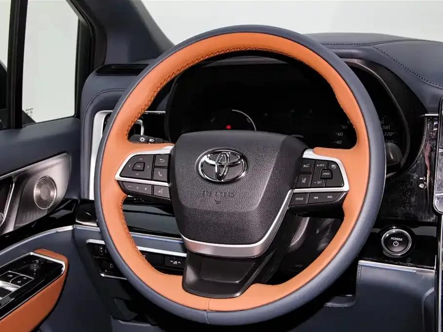 Lorinser Traveler 2026 High-Roof Touring Edition 2.5L High-Roof Touring Edition with Panoramic Sunroof — миниатюра 30