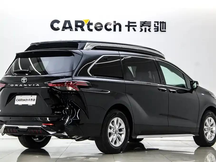 Lorinser Traveler 2026 High-Roof Touring Edition 2.5L High-Roof Touring Edition with Panoramic Sunroof — миниатюра 6