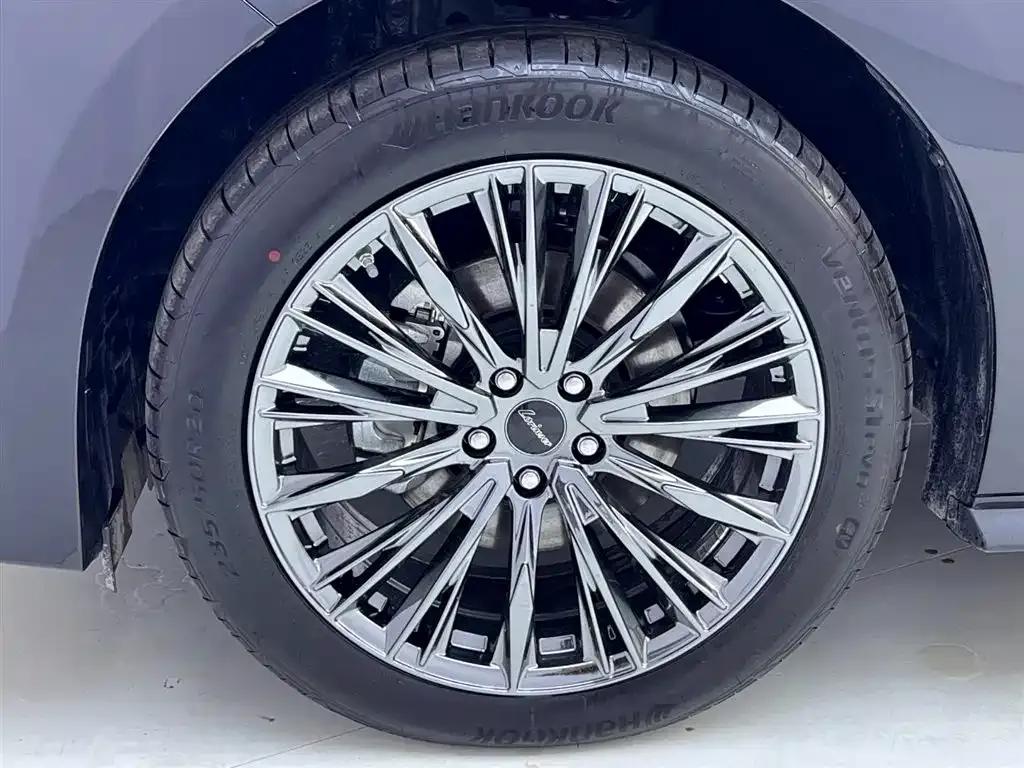 Lorinser Traveler 2026 High-Roof Touring Edition 2.5L High-Roof Touring Edition with Panoramic Sunroof — миниатюра 12