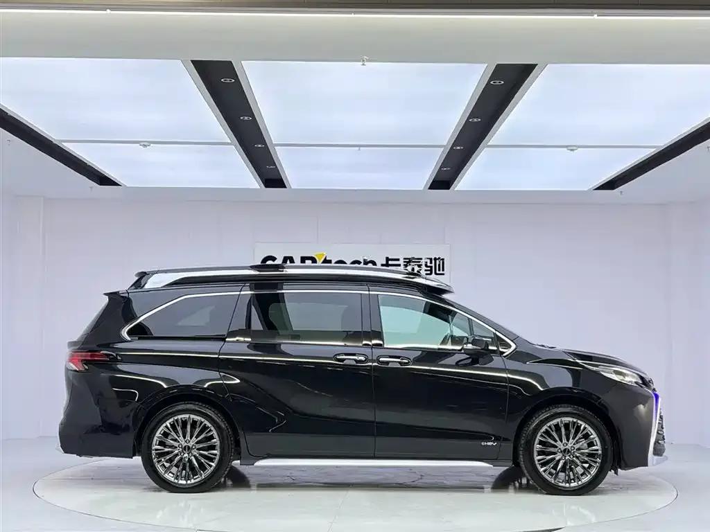 Lorinser Traveler 2026 High-Roof Touring Edition 2.5L High-Roof Touring Edition with Panoramic Sunroof — миниатюра 6