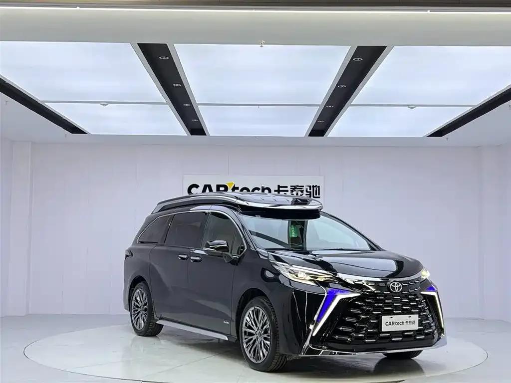 Lorinser Traveler 2026 High-Roof Touring Edition 2.5L High-Roof Touring Edition with Panoramic Sunroof — миниатюра 7