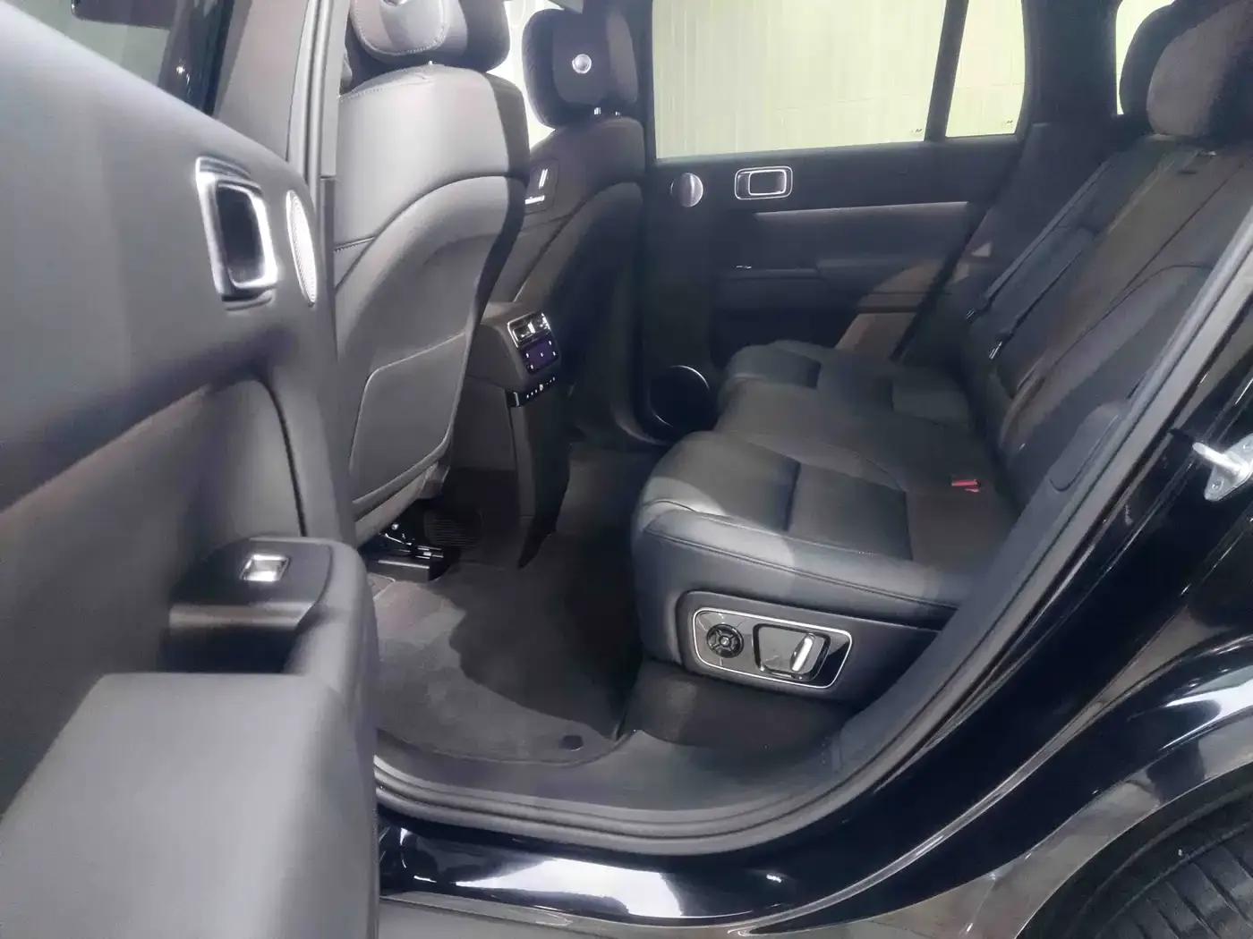 Li Auto L7 2024 Ultra — миниатюра 12