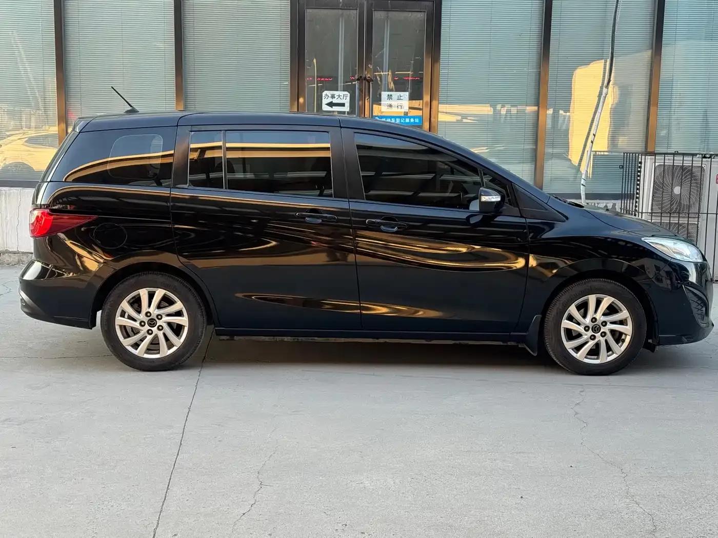 Mazda 5 2013 2.0L Automatic Comfort Model — миниатюра 4