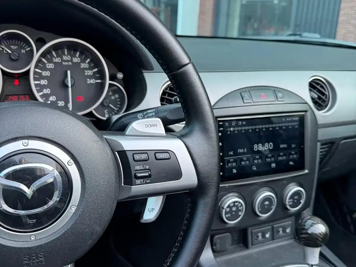 Mazda MX-5 2009 2.0 — миниатюра 26