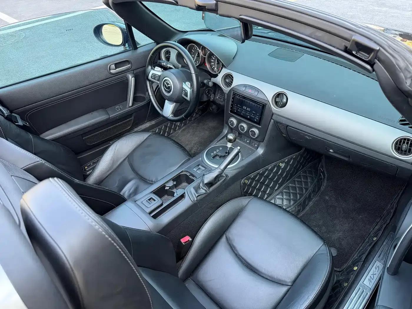 Mazda MX-5 2009 2.0 — миниатюра 6