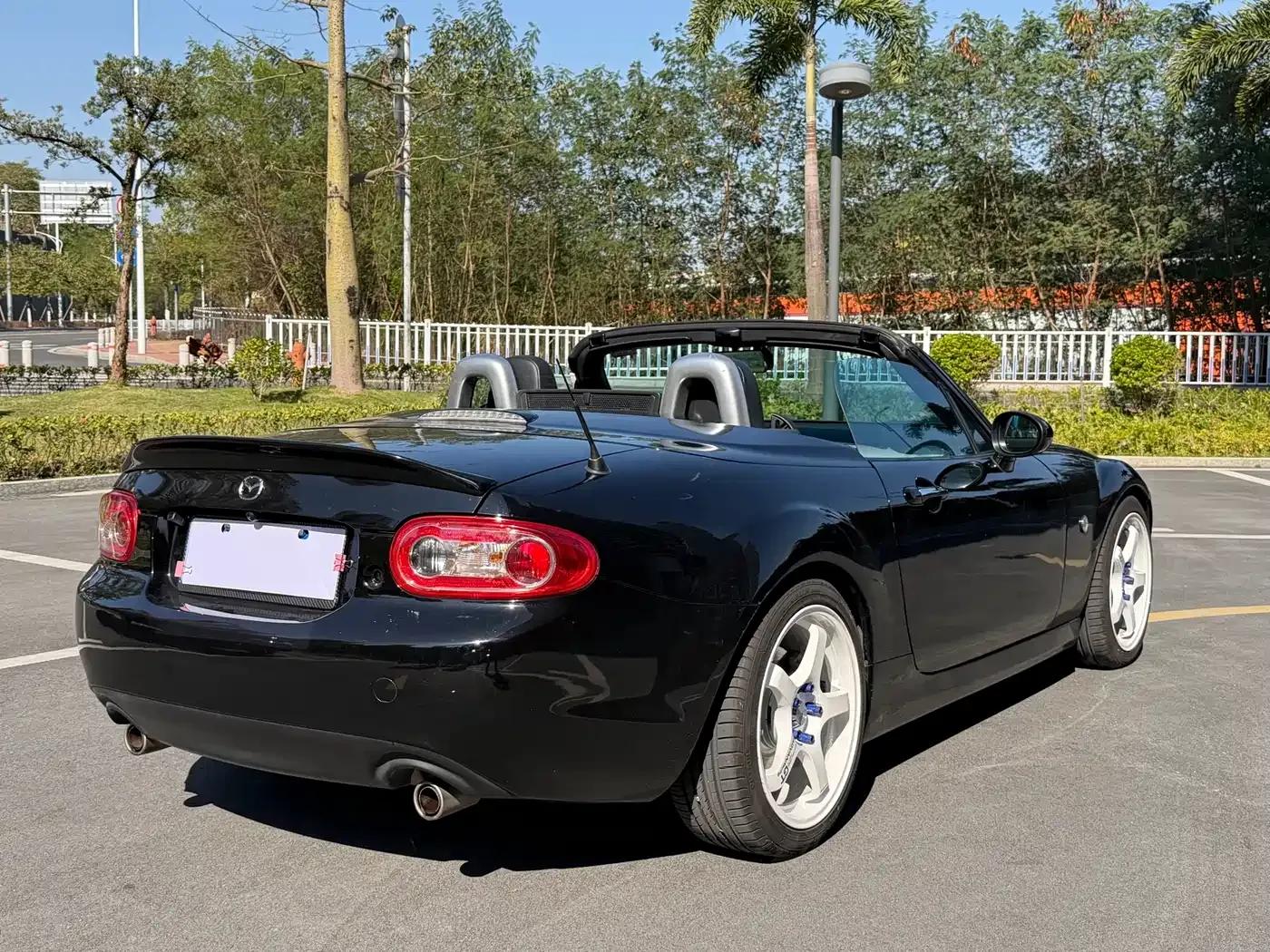 Mazda MX-5 2009 2.0 — миниатюра 7