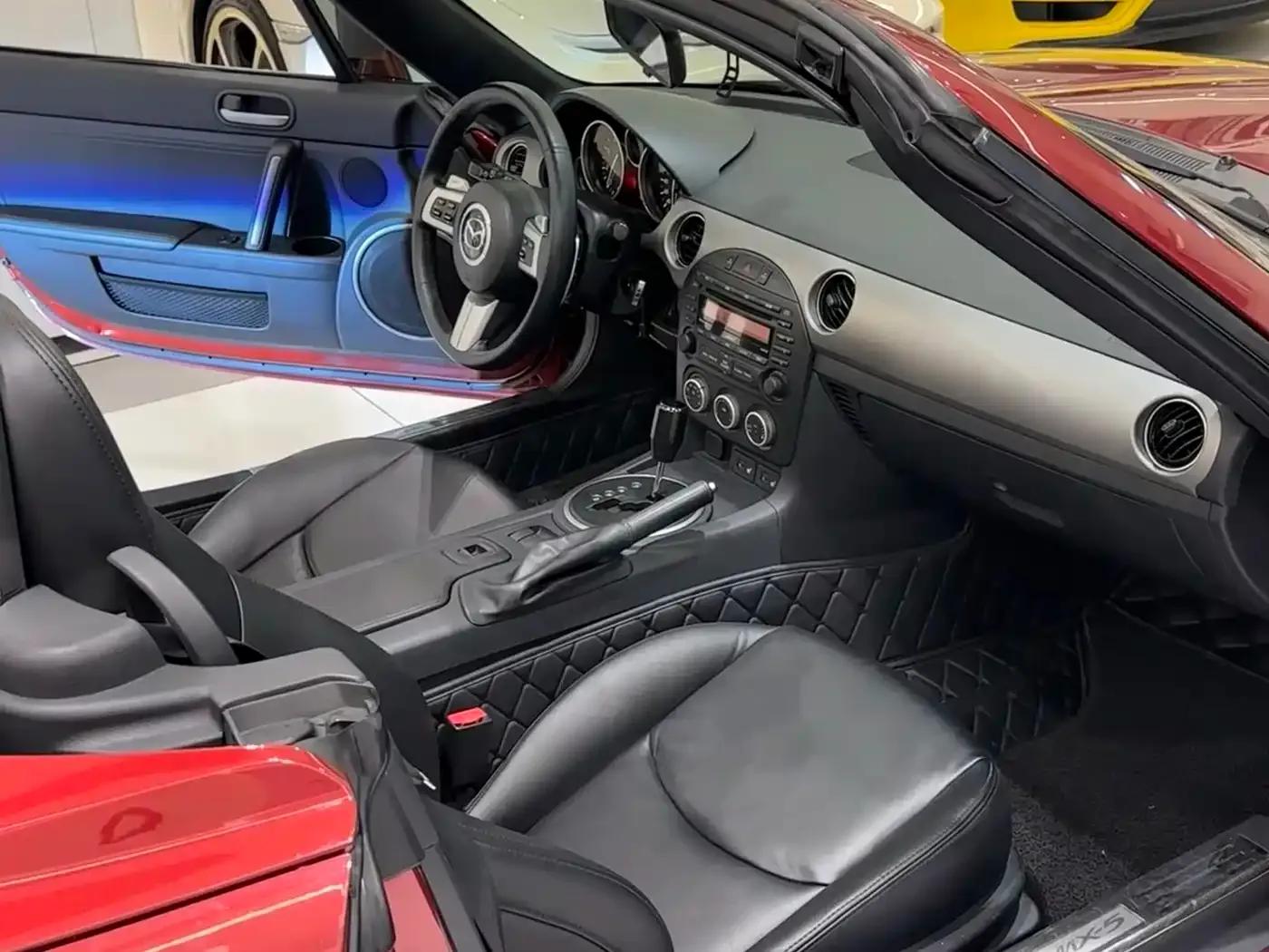 Mazda MX-5 2009 2.0 — миниатюра 9