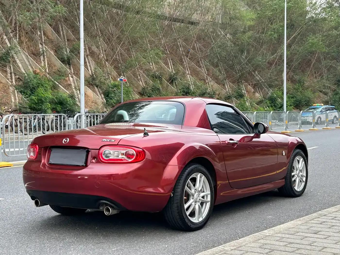 Mazda MX-5 2009 2.0 — миниатюра 12