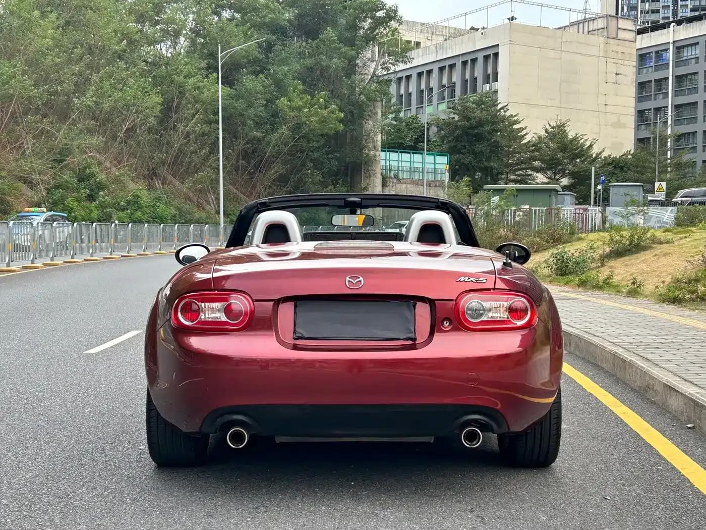 Mazda MX-5 2009 2.0 — миниатюра 13