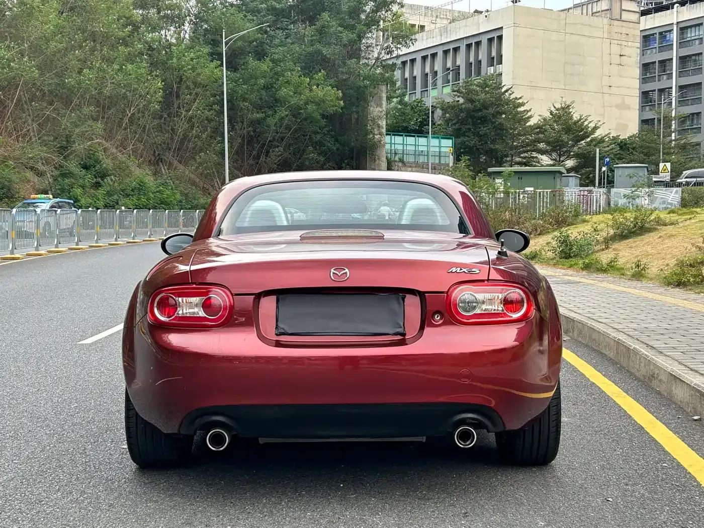 Mazda MX-5 2009 2.0 — миниатюра 14