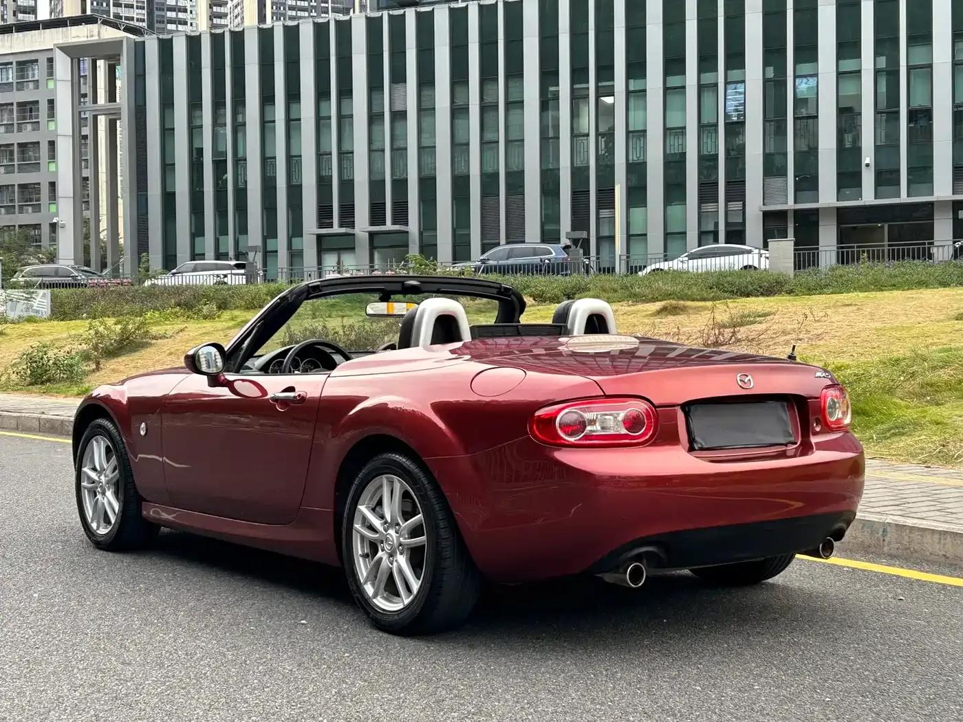 Mazda MX-5 2009 2.0 — миниатюра 15