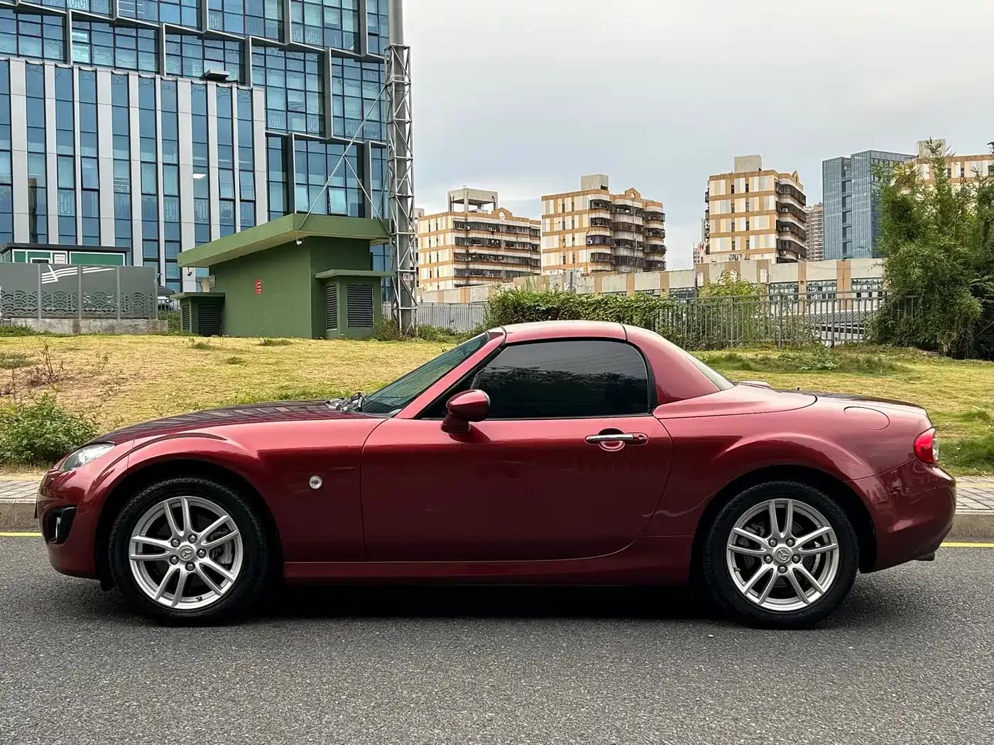 Mazda MX-5 2009 2.0 — миниатюра 7