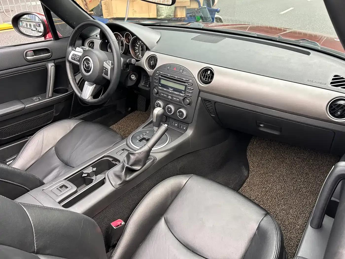 Mazda MX-5 2009 2.0 — миниатюра 10