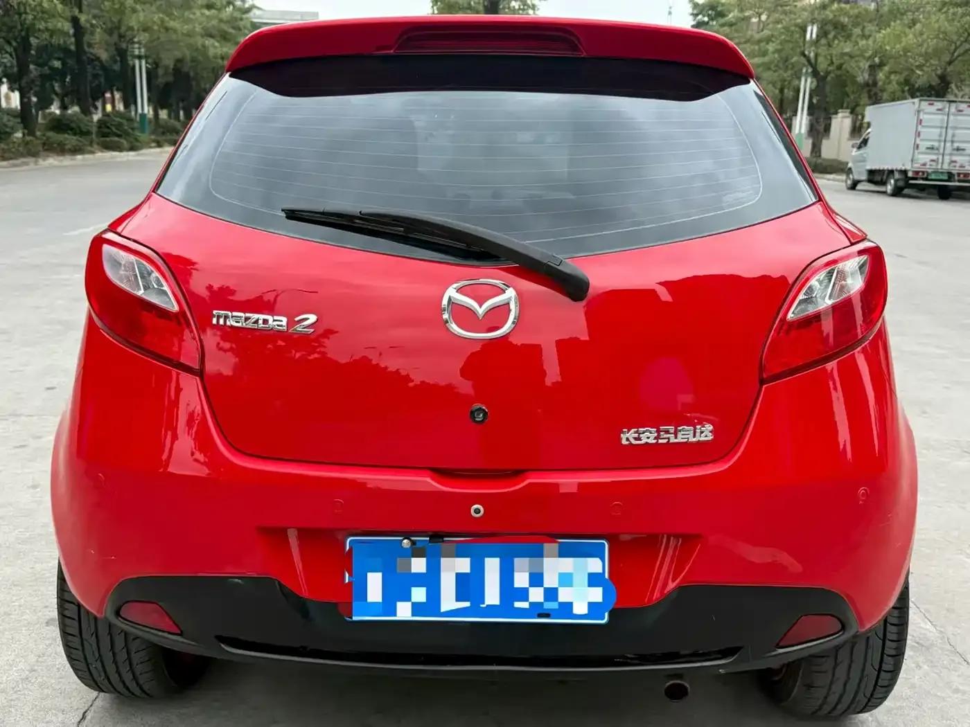 Mazda2 2011 Dynamic 1.5L Automatic Value Edition — миниатюра 6