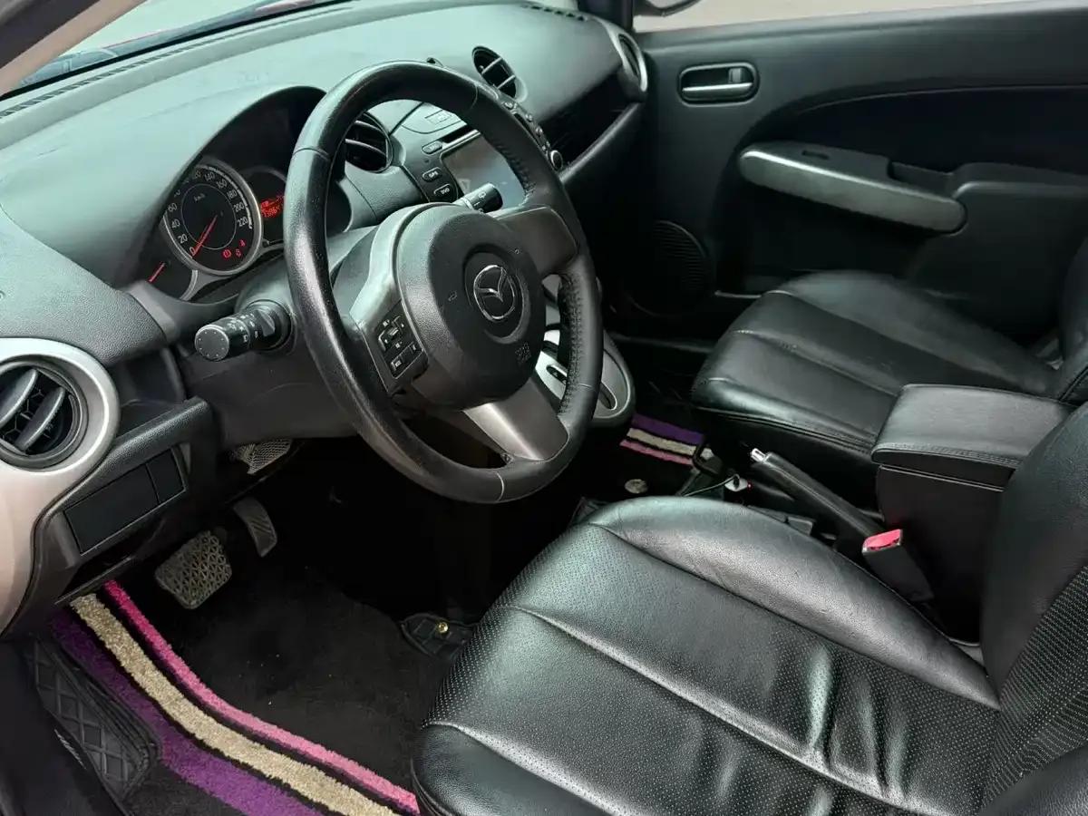 Mazda2 2011 Dynamic 1.5L Automatic Value Edition — миниатюра 7