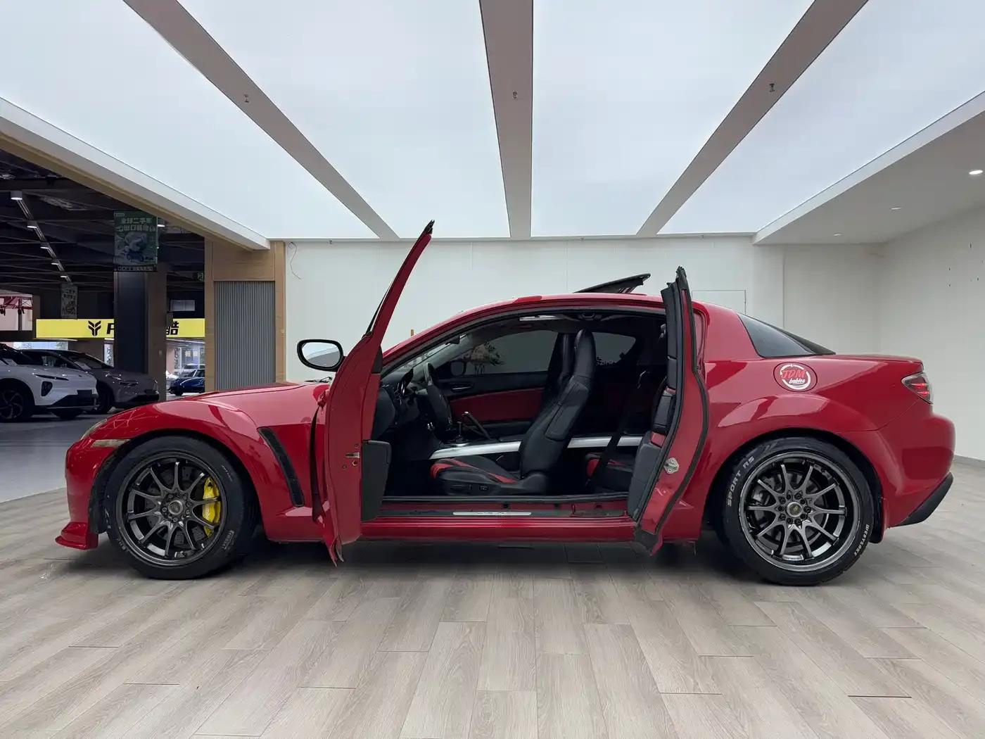 Mazda RX-8 2008 1.3L 6-speed manual — миниатюра 2