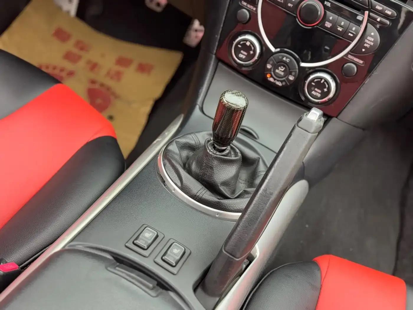 Mazda RX-8 2008 1.3L 6-speed manual — миниатюра 21