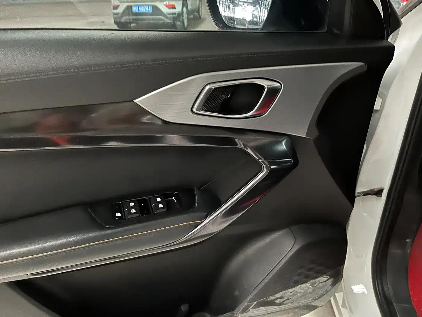 MG ONE 2022 α-Smart Sports Series 1.5T Standard Edition — миниатюра 6