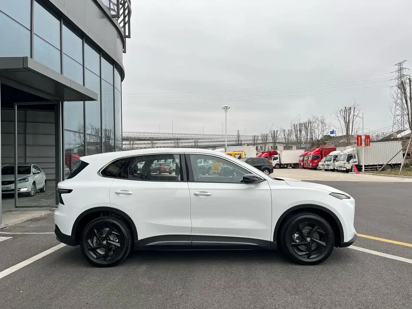 MG ES5 2025 425pro Rear-Wheel Drive — миниатюра 4