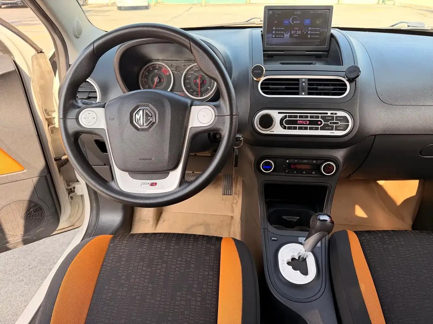 MG3SW 2015 1.5L AMT Elite — миниатюра 9