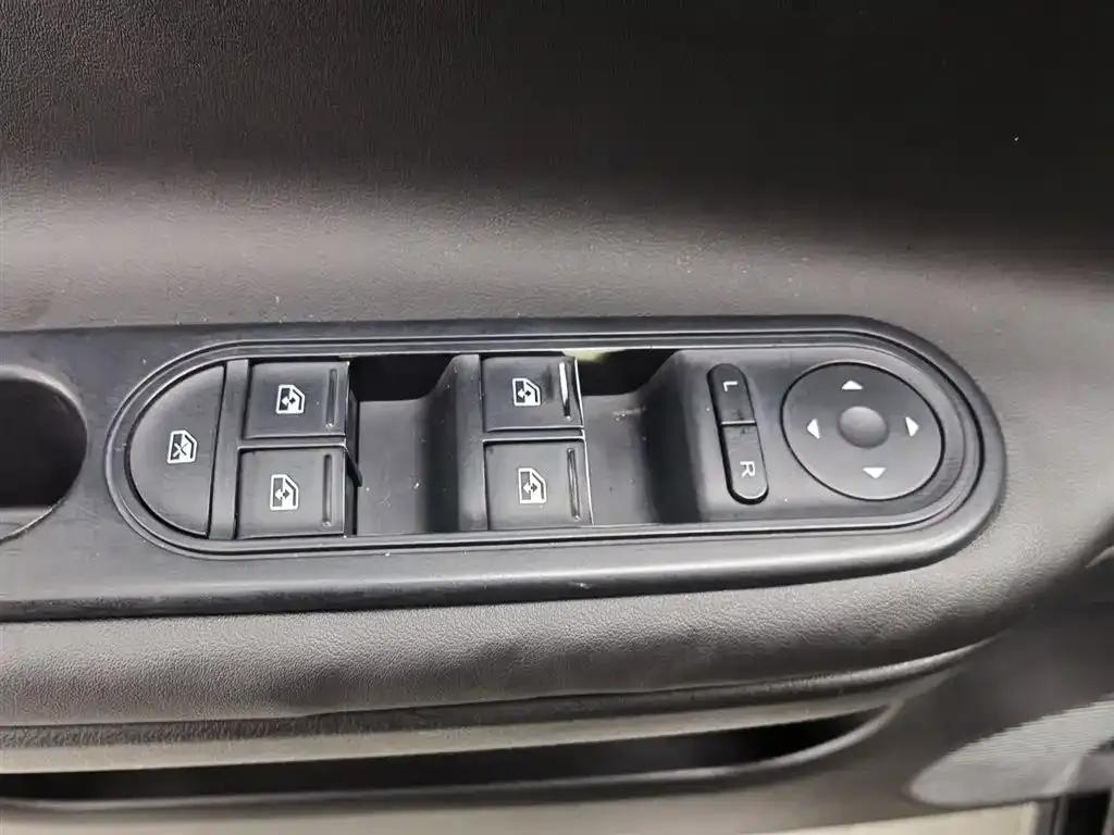 MG3SW 2015 1.5L AMT Elite — миниатюра 9