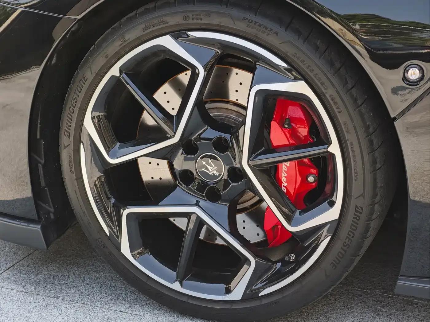 Maserati MC20 2023 3.0T Standard Edition — миниатюра 5