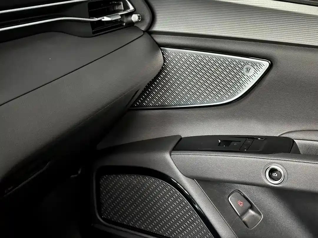 2023 Grecale 2.0T GT — миниатюра 9