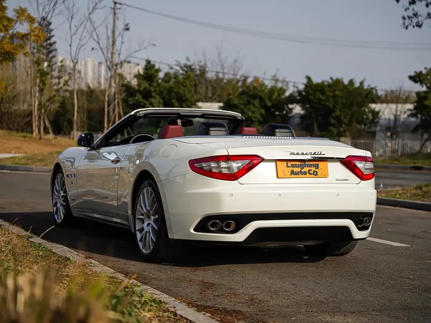 GranCabrio 2010 4.7L Automatic — миниатюра 15