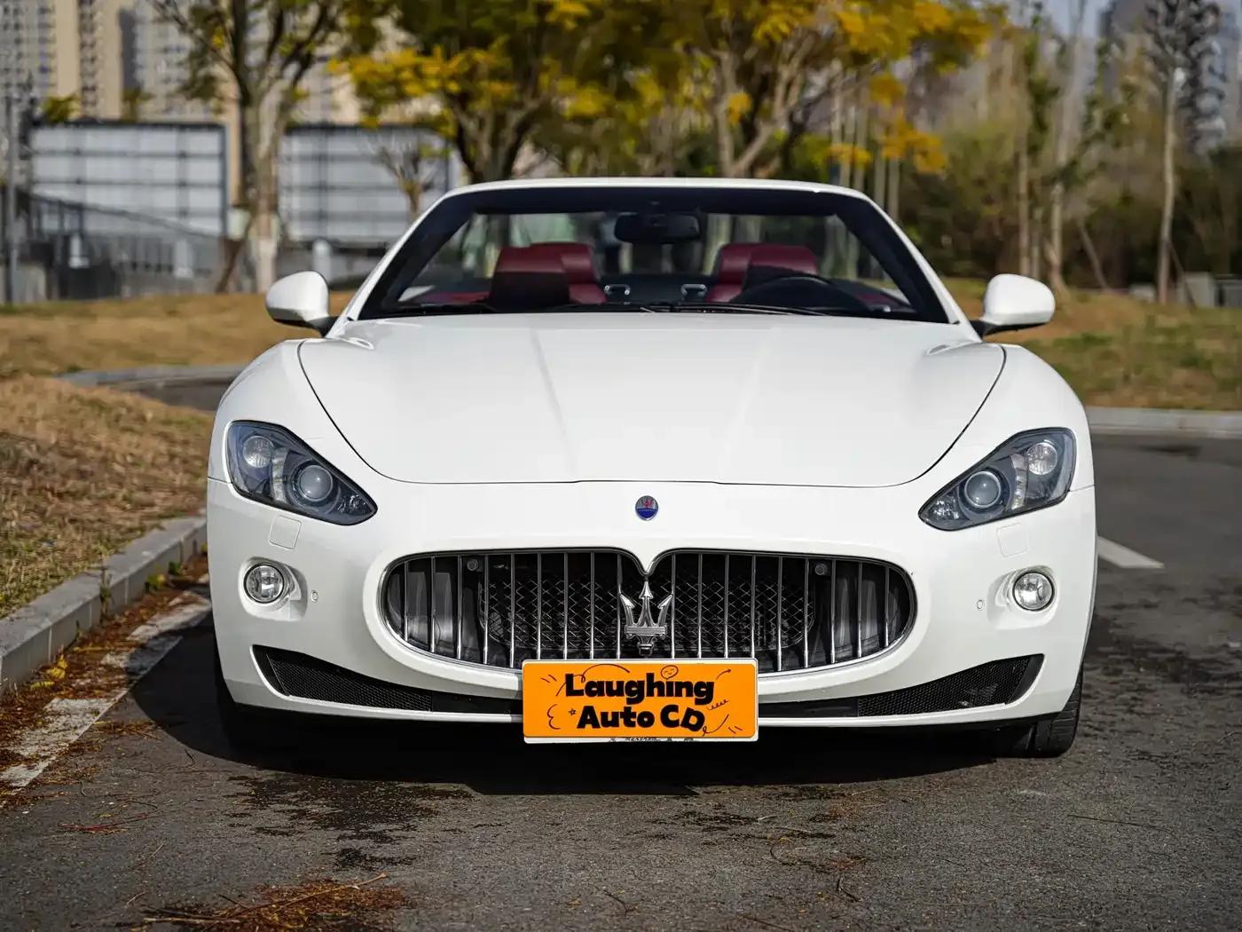 GranCabrio 2010 4.7L Automatic — миниатюра 3