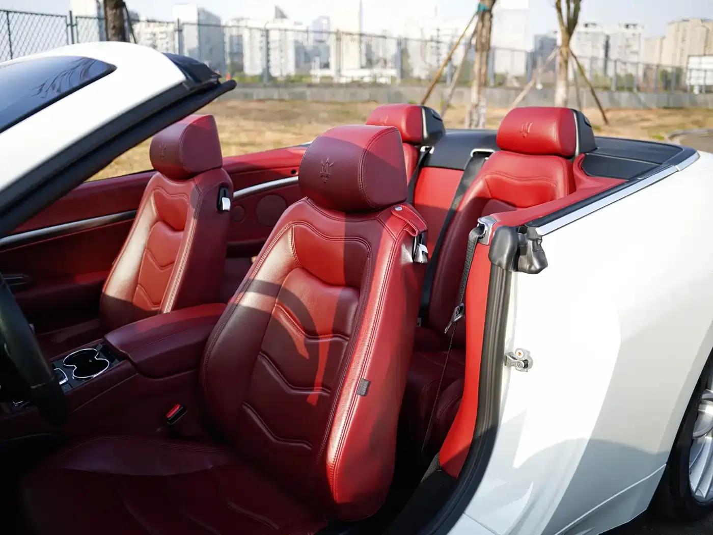 GranCabrio 2010 4.7L Automatic — миниатюра 25