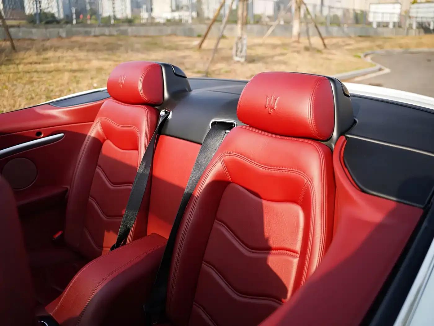 GranCabrio 2010 4.7L Automatic — миниатюра 27