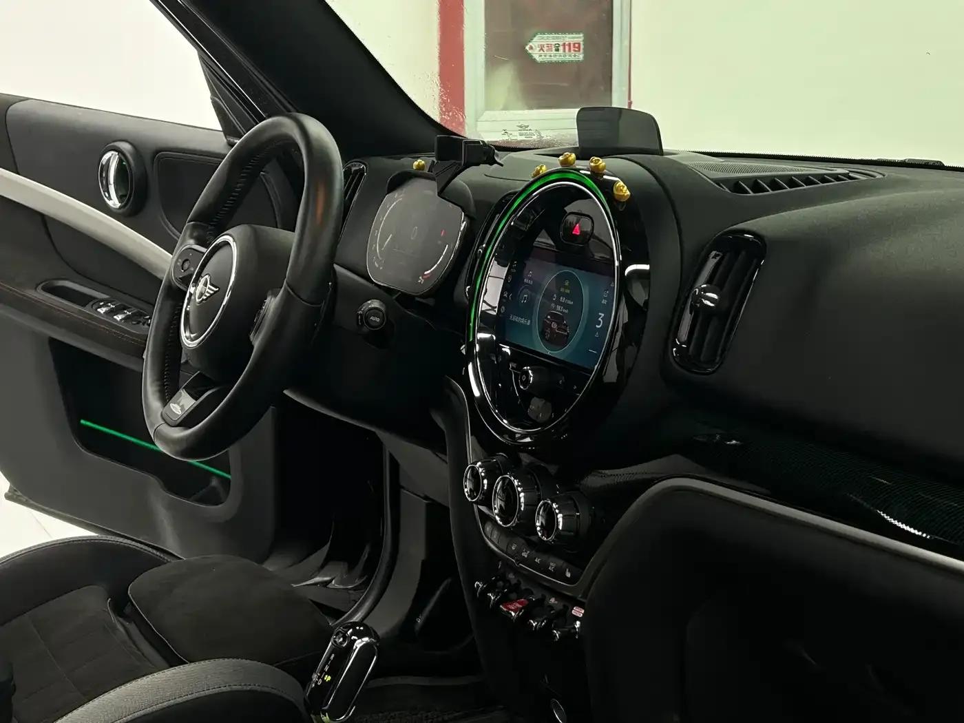 MINI JCW COUNTRYMAN 2022 2.0T JOHN COOPER WORKS A — миниатюра 14