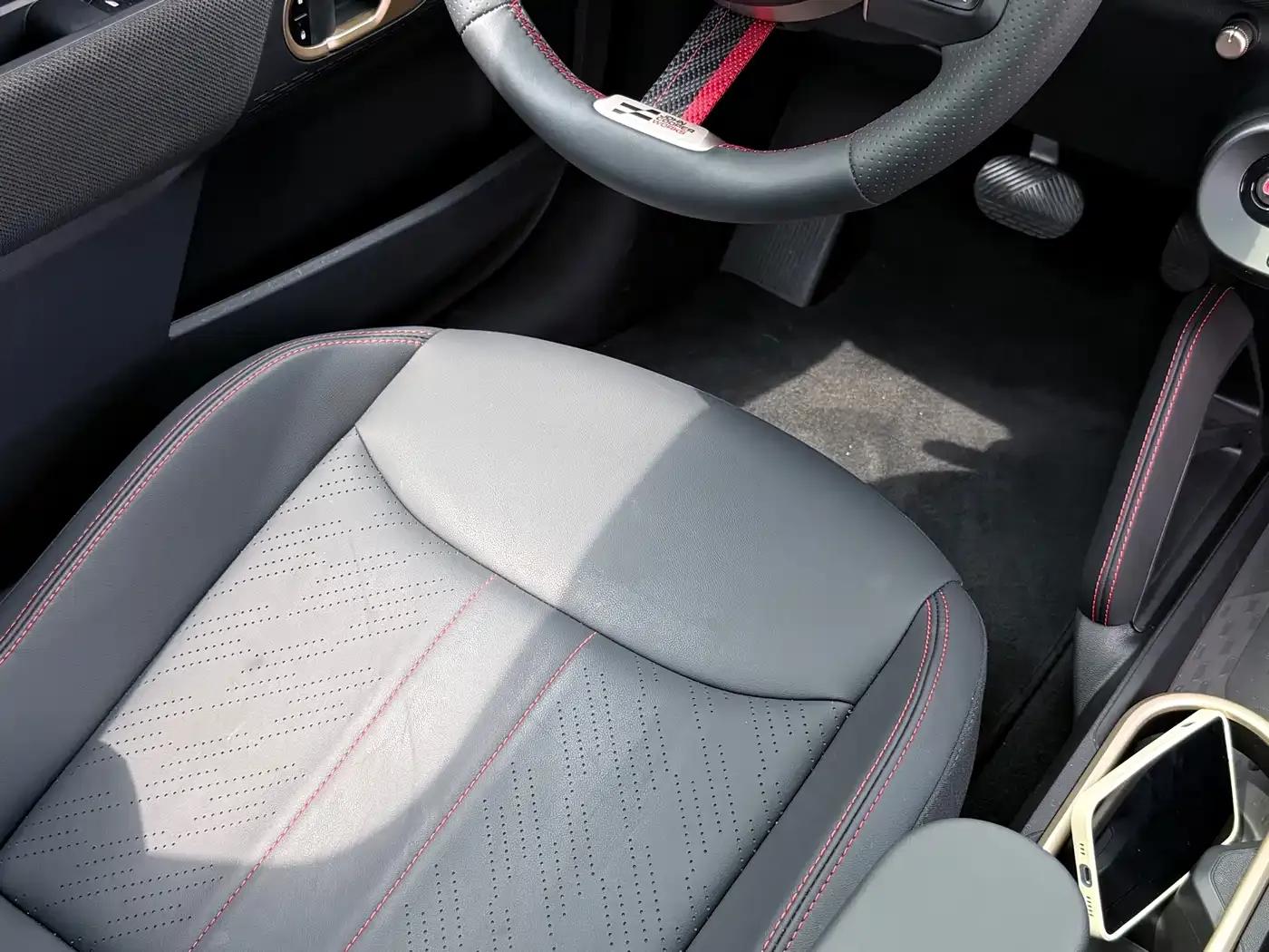 2025 JOHN COOPER WORKS Electric MINI JCW — миниатюра 9