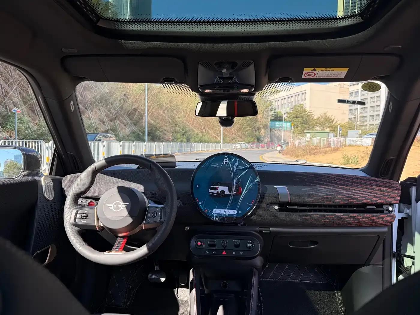 2025 JOHN COOPER WORKS Electric MINI JCW — миниатюра 13