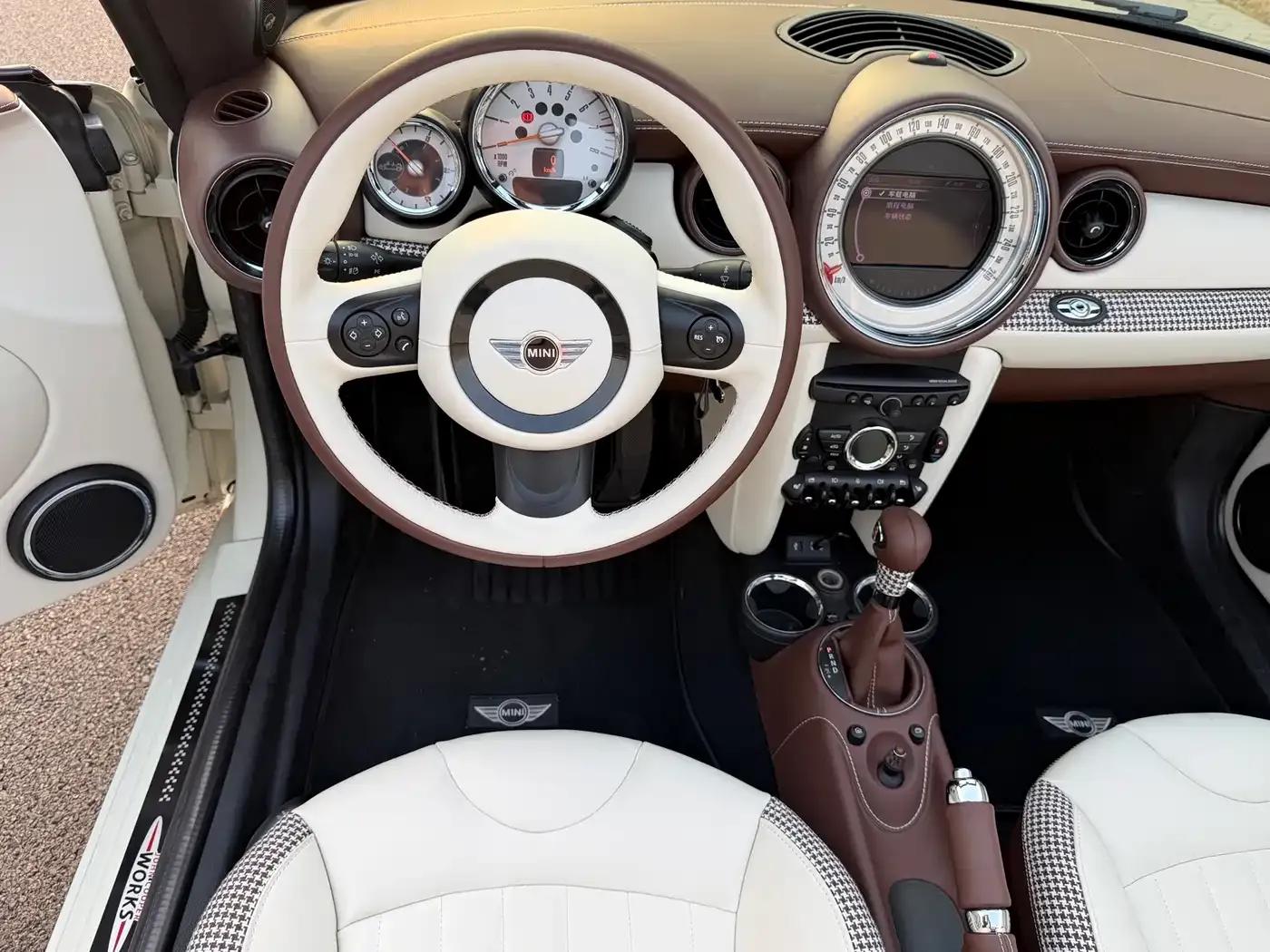 2012 MINI ROADSTER 1.6L COOPER — миниатюра 8