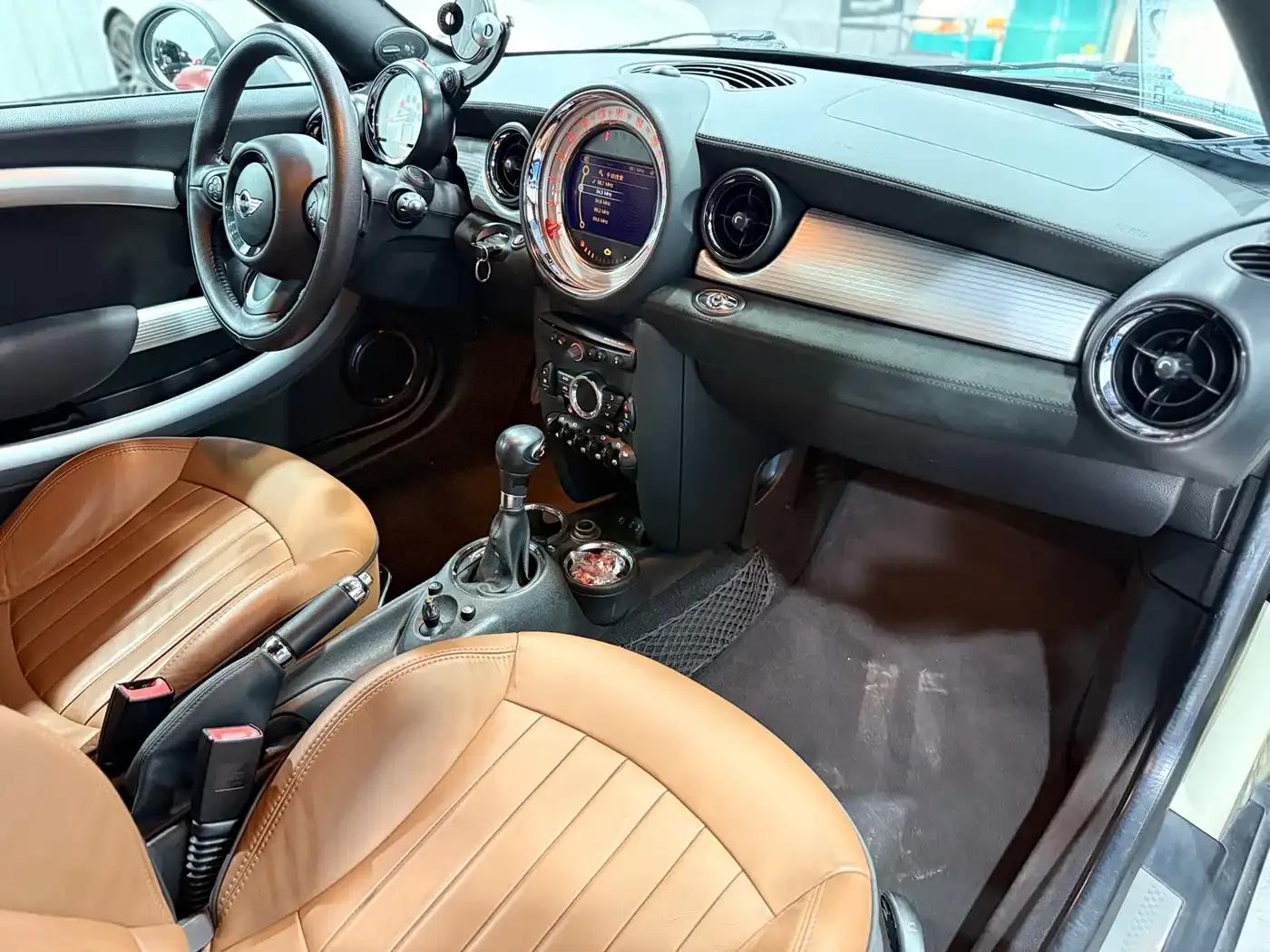 2012 MINI ROADSTER 1.6T COOPER S — миниатюра 8
