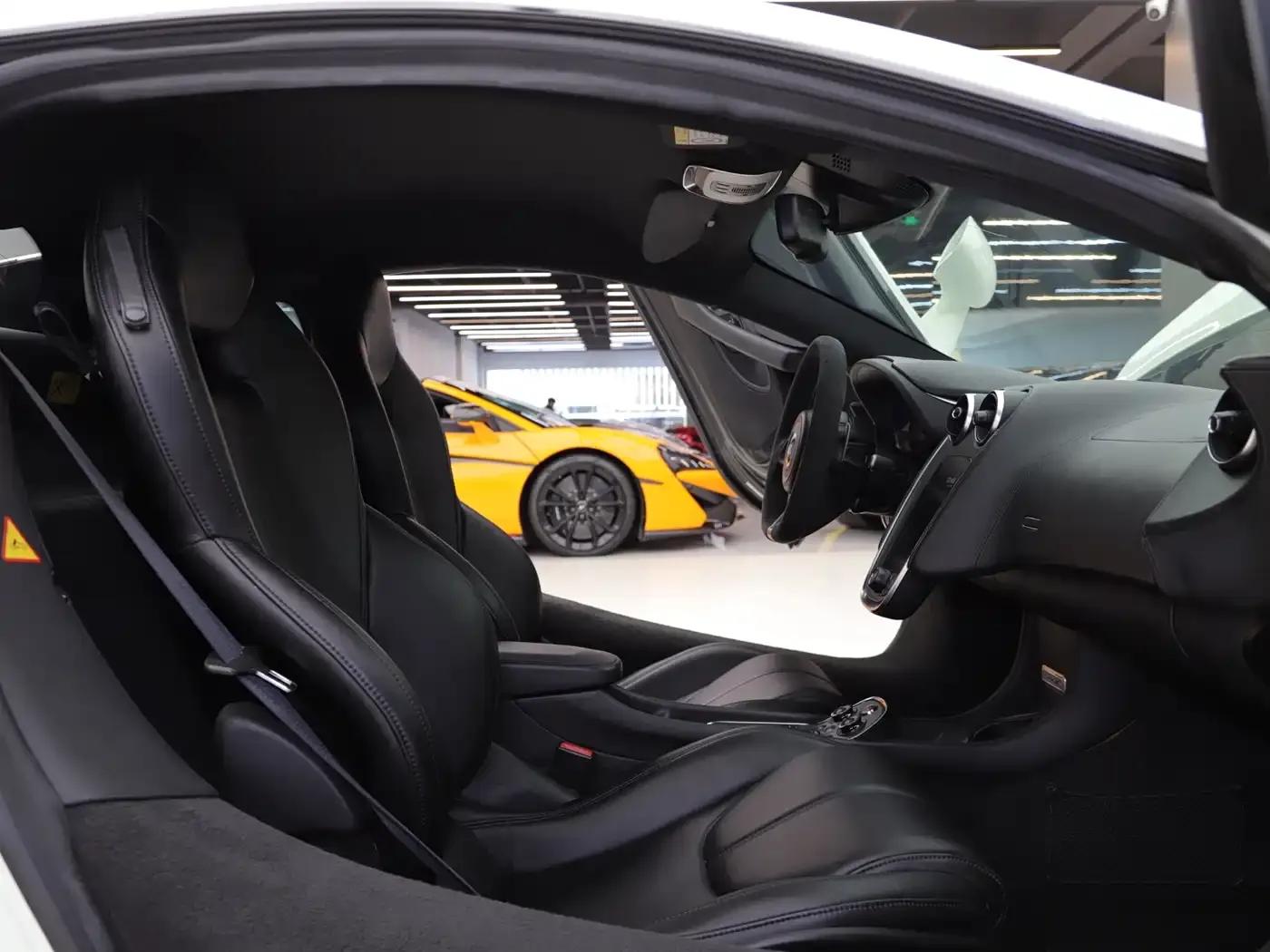 McLaren 540C 2015 3.8T Coupe — миниатюра 6
