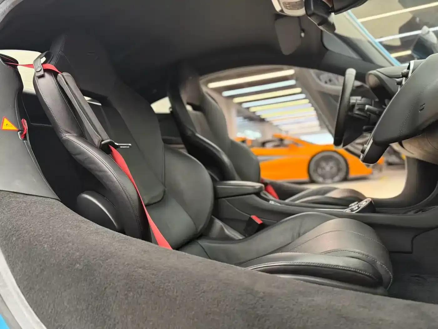 McLaren 540C 2015 3.8T Coupe — миниатюра 11