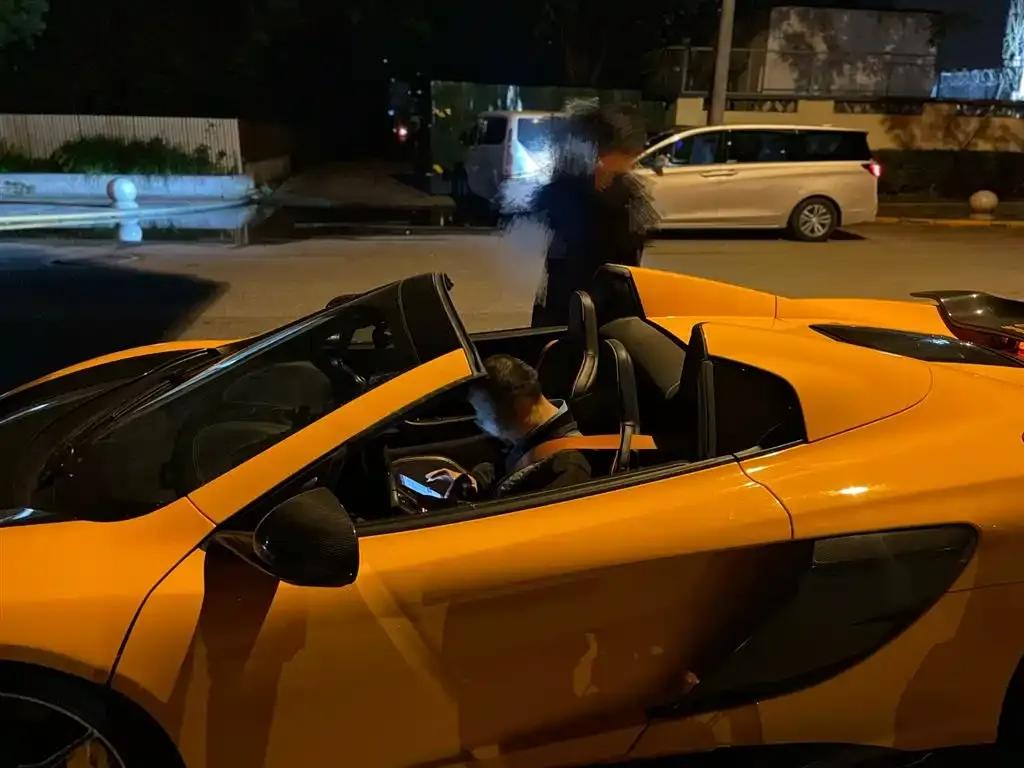 McLaren 12C 2013 3.8T SPIDER 50th Anniversary Edition — миниатюра 5