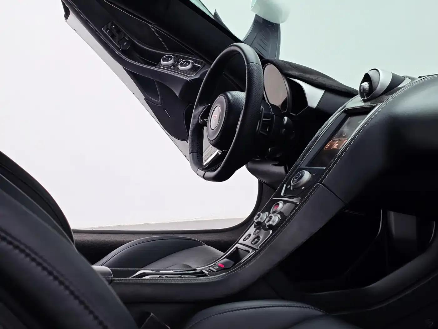 McLaren 12C 2013 3.8T SPIDER — миниатюра 16