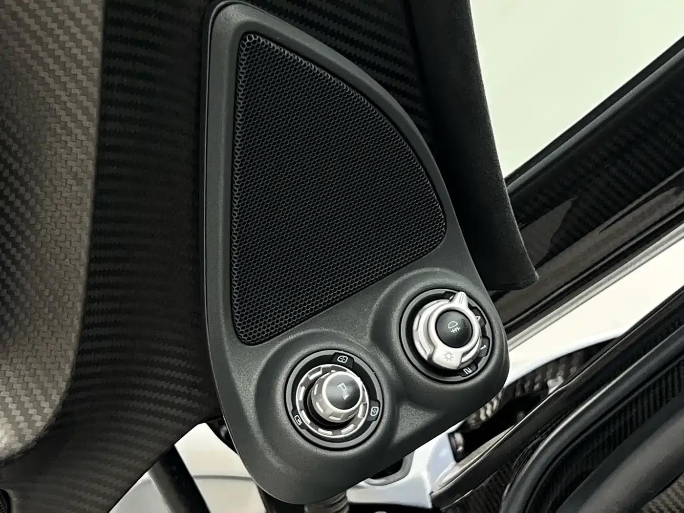 McLaren P1 2014 3.8T Standard Model — миниатюра 19