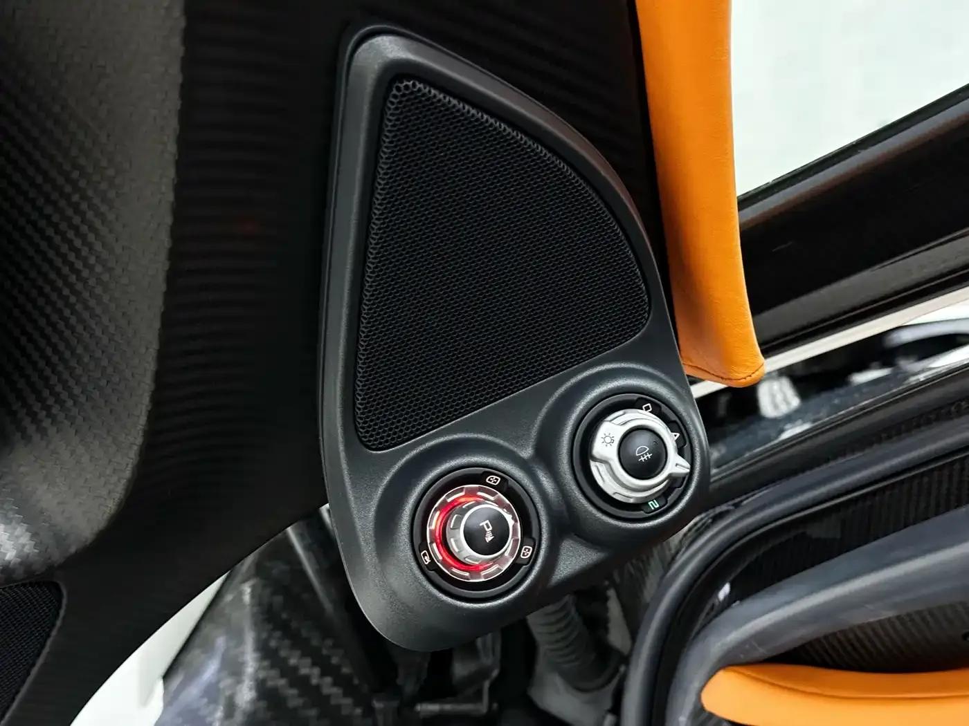 McLaren P1 2014 3.8T Standard Model — миниатюра 28