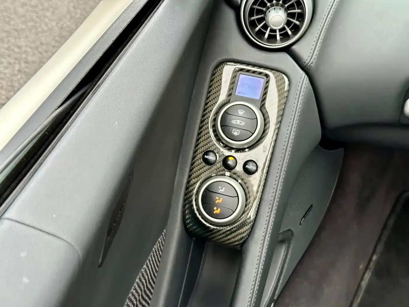 McLaren 625C 2015 3.8T Spider — миниатюра 26