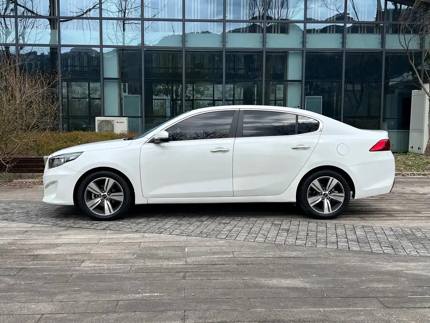 K5 2017 1.8L Automatic GLS — миниатюра 3